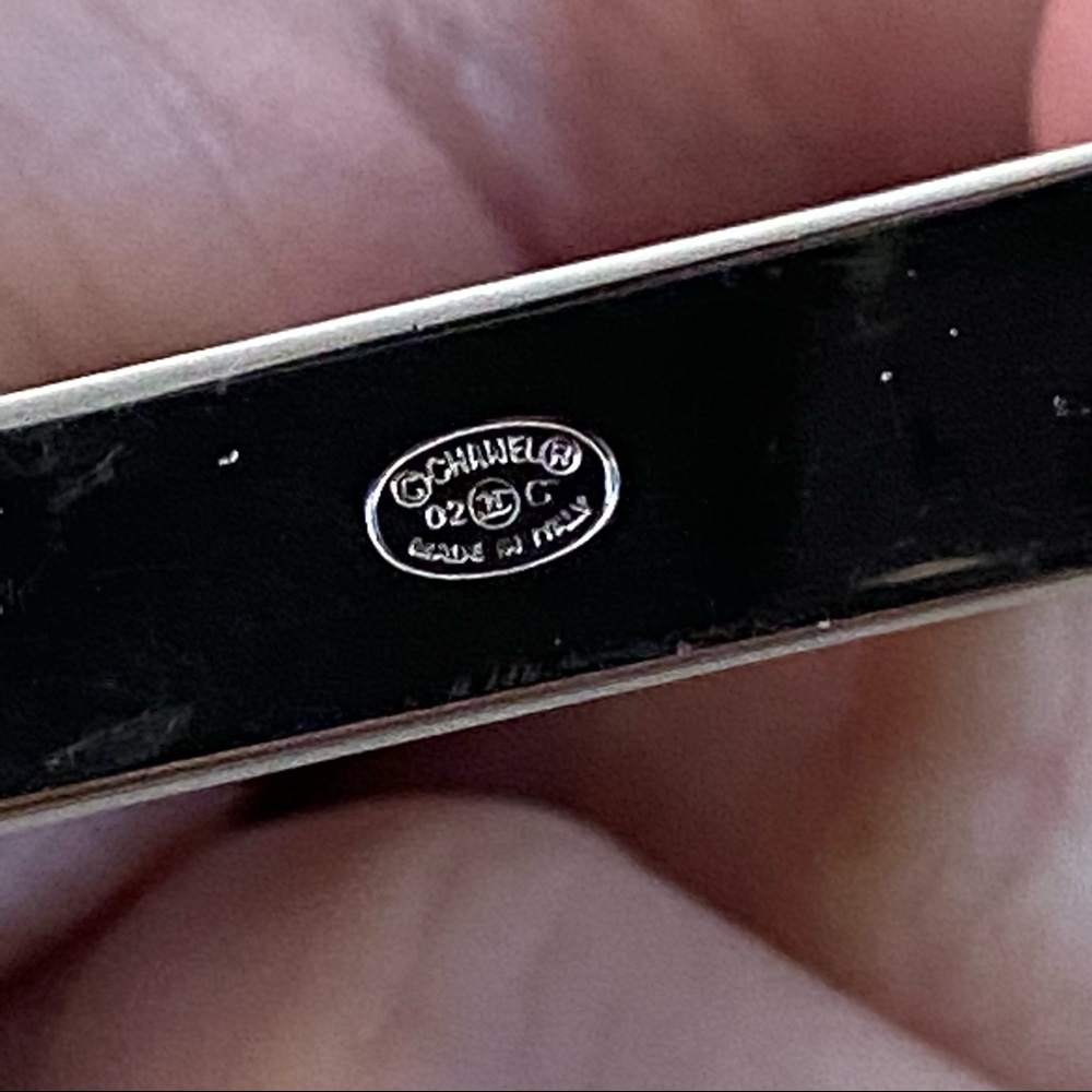 Chanel 02C padlock keychain - Picture 6 of 13